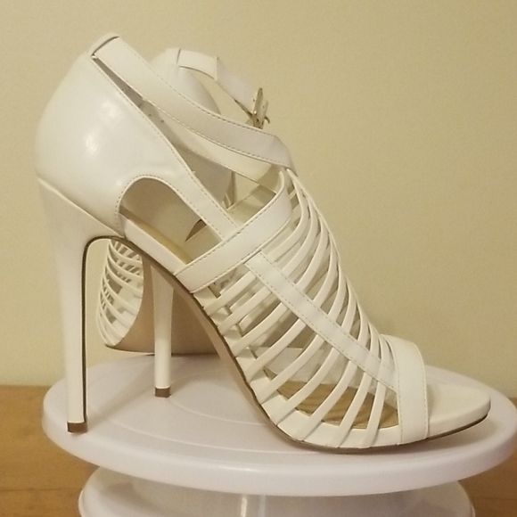 High Heels - Picture 2 of 4